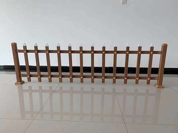 草坪護(hù)欄(木紋轉(zhuǎn)印) C36