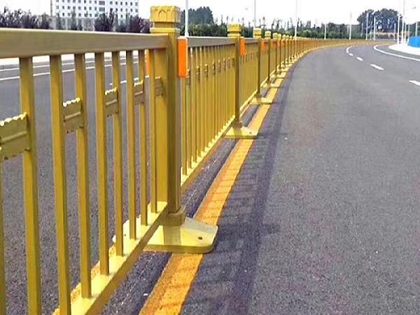 交通護(hù)欄(黃金護(hù)欄)J01