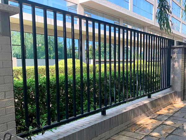 鐵藝圍欄 (焊接方管)W03